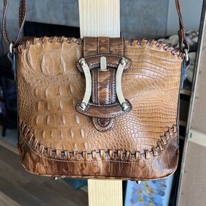 Funky and Elegant Tan Crocodile Pattern Crossbody Bag